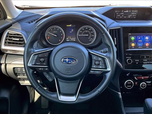 Used 2023 Subaru Forester Premium image 5