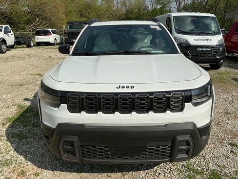 New 2026 Jeep Cherokee Laredo AWD/4WD image 2