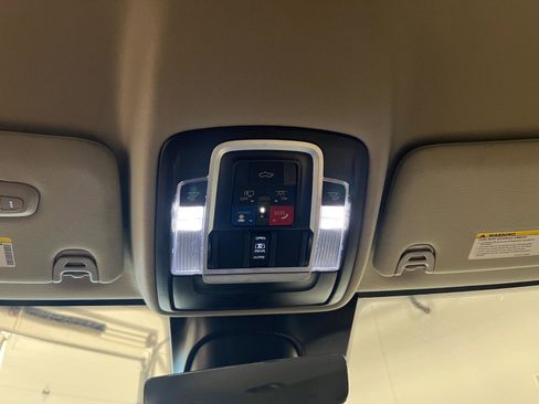 Used 2023 RAM 3500 Limited image 19