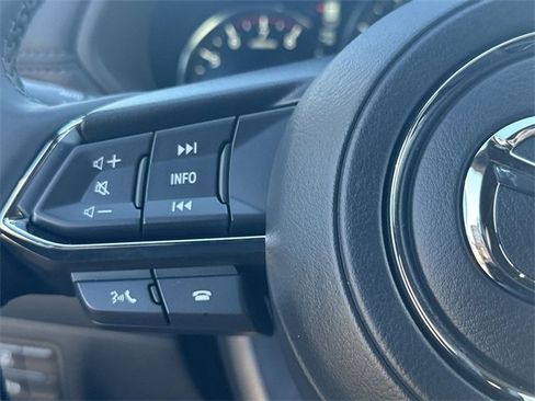New 2025 MAZDA CX-5 Signature image 16