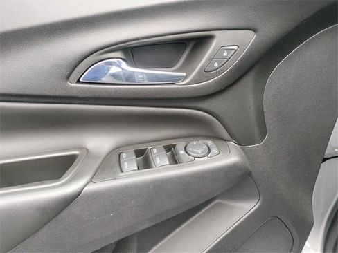 Used 2023 Chevrolet Equinox LT image 28