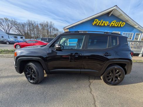Used 2016 Jeep Renegade Latitude AWD/4WD image 3