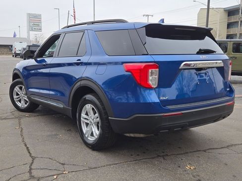 Used 2020 Ford Explorer XLT image 13