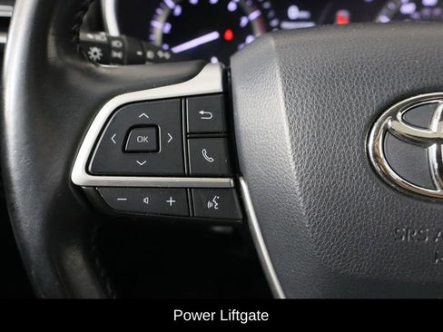 Used 2022 Toyota Highlander XLE image 8