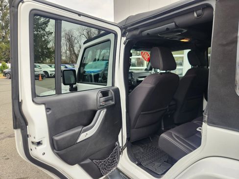 Used 2013 Jeep Wrangler Unlimited Sahara w/ Connectivity Group image 32