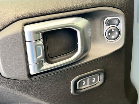 Used 2024 Jeep Wrangler Unlimited Sport AWD/4WD image 19