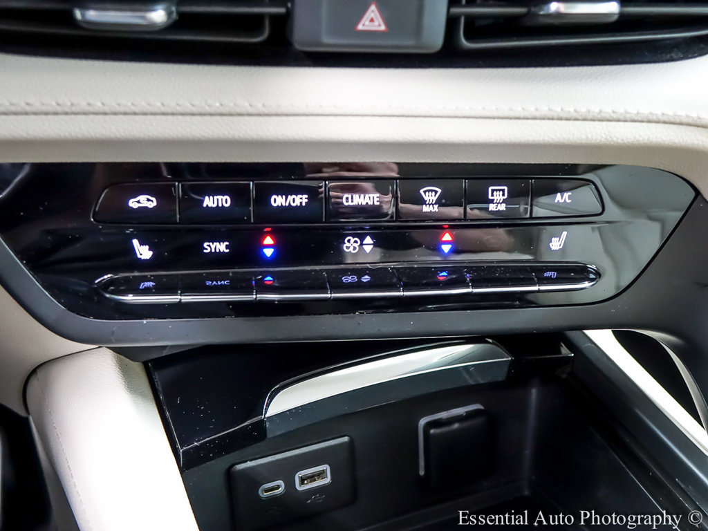 Used 2023 Buick Envision Essence AWD/4WD image 16