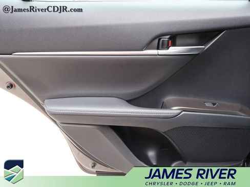 Used 2024 Toyota Camry XSE FWD image 16