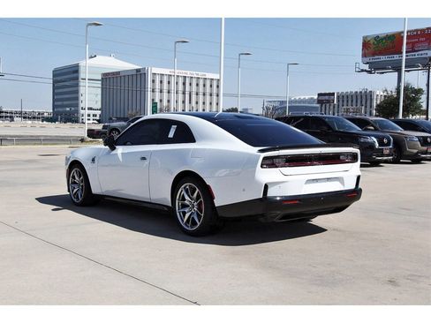Used 2024 Dodge Charger R/T Scat Pack w/ Plus Group image 4