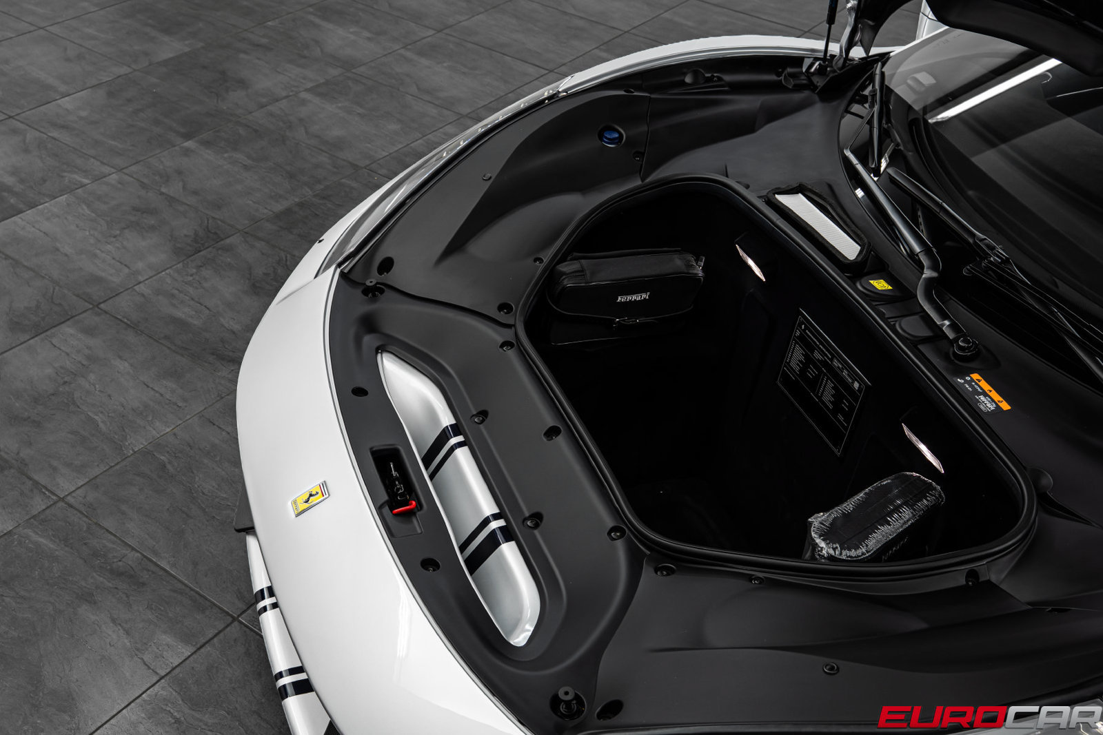 Used 2020 Ferrari 488 Pista Spider RWD image 13