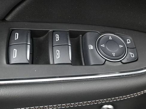 Used 2024 Buick Envision Sport Touring AWD/4WD image 7