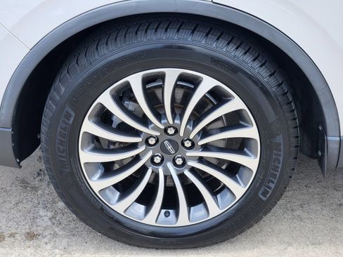 Used 2021 Lincoln Aviator Reserve w/ Elements Package Plus RWD image 10