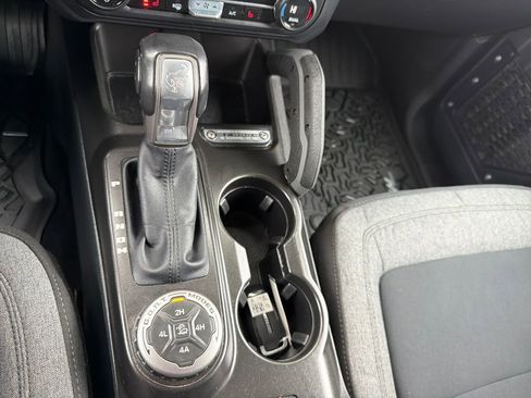 Used 2023 Ford Bronco Big Bend w/ Sasquatch Package image 22