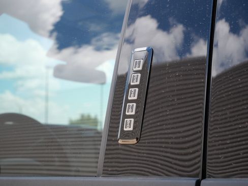 New 2026 Ford F250 Lariat w/ Black Appearance Package AWD/4WD image 13