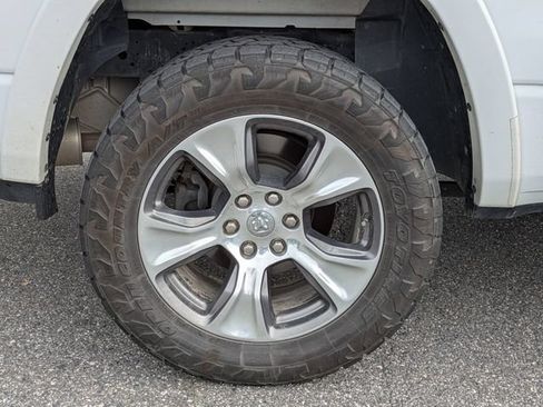 Used 2022 RAM 1500 Laramie AWD/4WD image 10