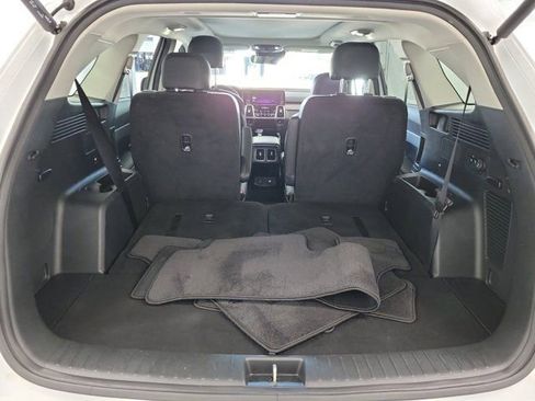 Certified 2023 Kia Sorento EX w/ Panoramic Sunroof Package FWD image 9