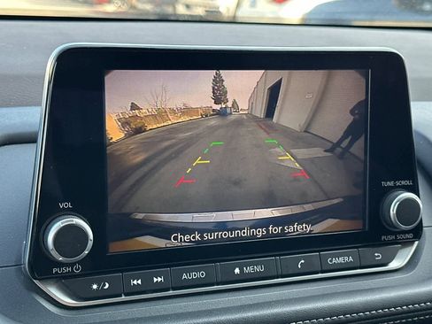 Used 2023 Nissan Rogue SV image 19