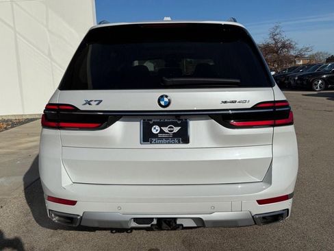 Used 2023 BMW X7 xDrive40i w/ Premium Package AWD/4WD image 4