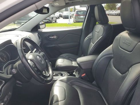 Used 2021 Jeep Cherokee Latitude Lux w/ Sun & Sound Group AWD/4WD image 19