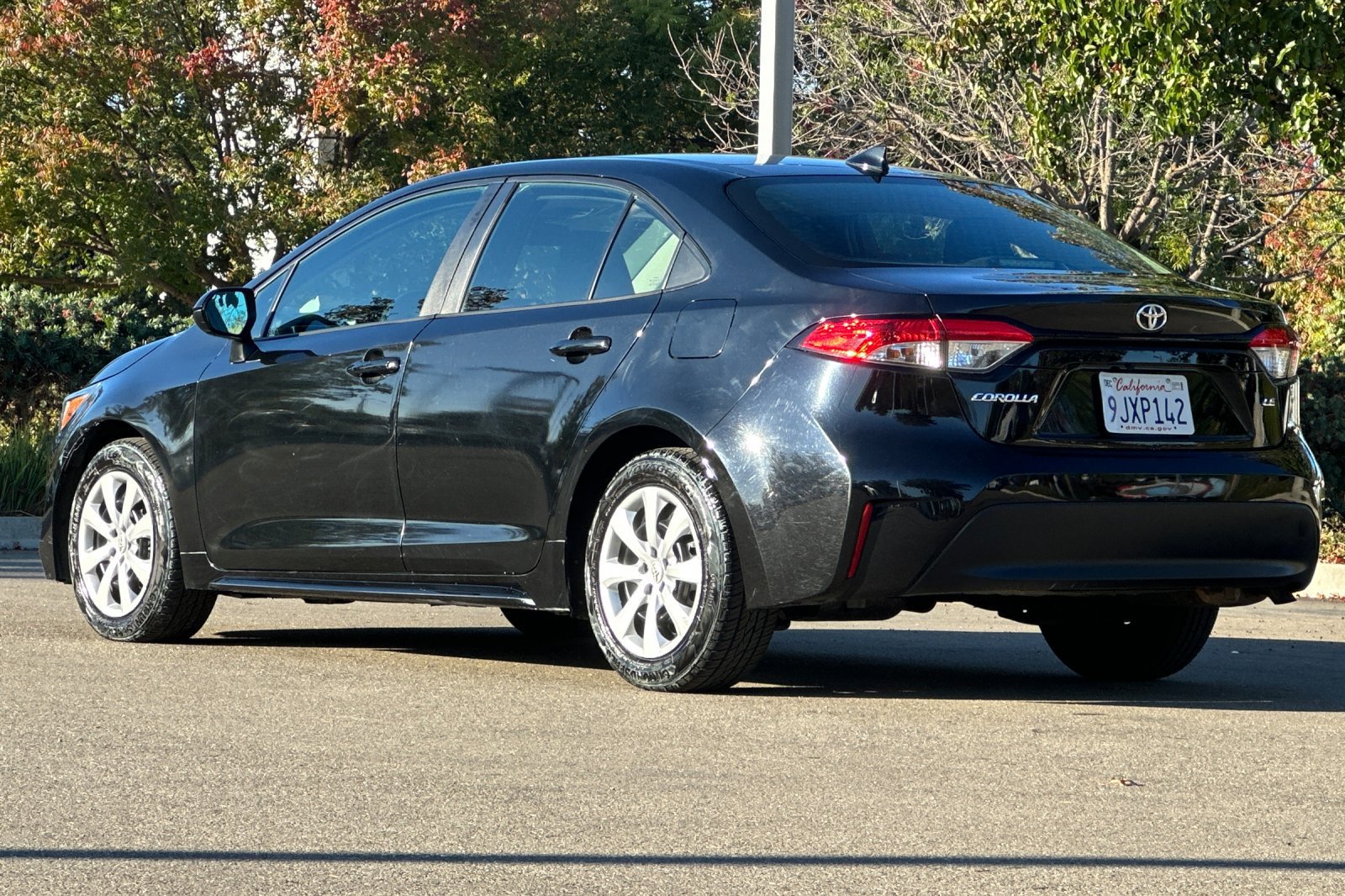 Used 2024 Toyota Corolla LE FWD image 6