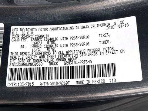 Used 2018 Toyota Tacoma TRD Off-Road image 32