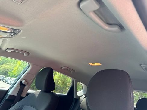 Used 2025 Hyundai Kona SEL FWD image 29