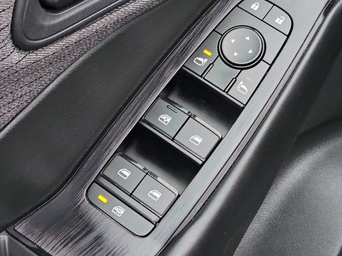 Certified 2023 Nissan Rogue S image 25