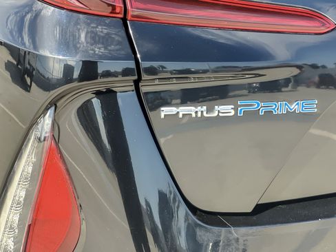 Certified 2022 Toyota Prius Prime XLE FWD image 26