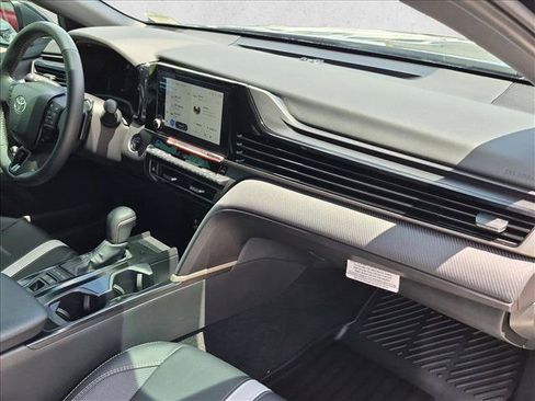 Used 2026 Toyota Camry SE FWD image 21