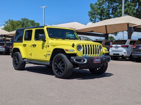 Used 2023 Jeep Wrangler Unlimited Sahara w/ Cold Weather Group AWD/4WD image 3