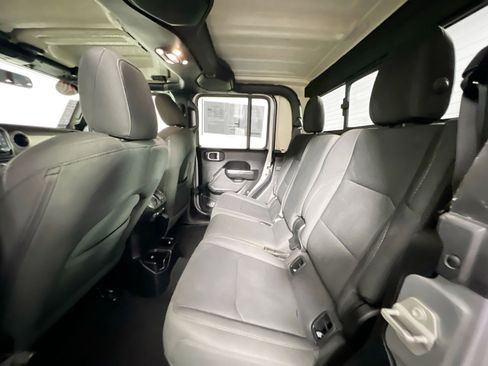 Used 2020 Jeep Gladiator Sport w/ Quick Order Package 24S image 29