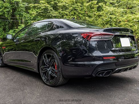 Used 2022 Maserati Quattroporte Trofeo RWD image 6