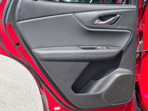 Used 2020 Chevrolet Blazer LT FWD image 28