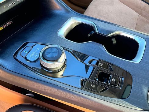 Used 2023 Lexus RZ 450e Premium image 15