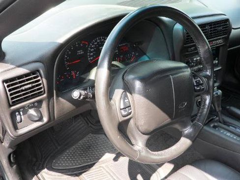 Used 2002 Chevrolet Camaro LT w/ Performance Handling Pkg RWD image 23