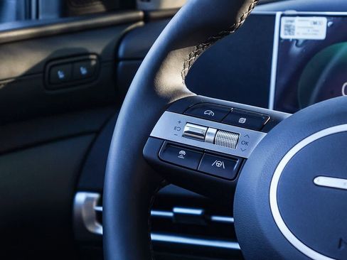 New 2026 Hyundai Tucson Limited image 18