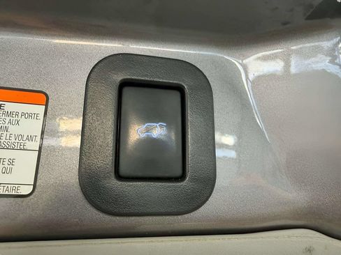 Used 2017 Toyota Sienna Limited AWD/4WD image 46