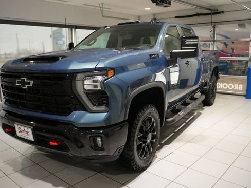 New 2026 Chevrolet Silverado 3500 LT w/ Trail Boss Package image 4