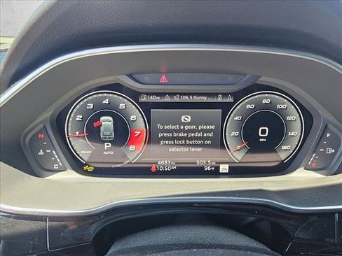 Certified 2025 Audi Q3 2.0T Premium Plus w/ Premium Plus Package AWD/4WD image 11