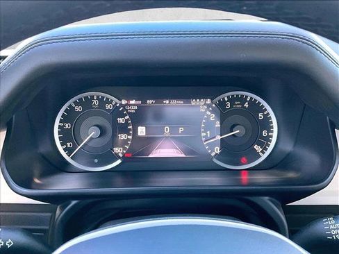 Used 2023 Land Rover Defender 110 SE image 20