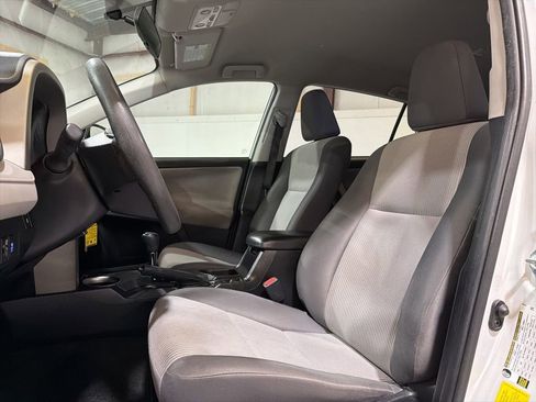 Used 2014 Toyota RAV4 LE image 22
