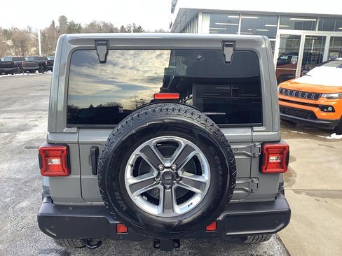 Certified 2022 Jeep Wrangler Unlimited Sahara w/ LED Lighting Group image 5