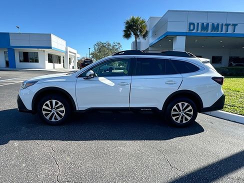 Used 2020 Subaru Outback Premium image 9