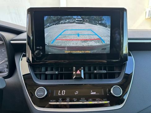 Used 2025 Toyota Corolla LE FWD image 18