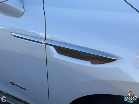 Certified 2023 Buick Enclave Avenir w/ Avenir Technology Package FWD image 7