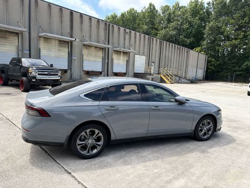 Used 2023 Honda Accord EX-L image 12