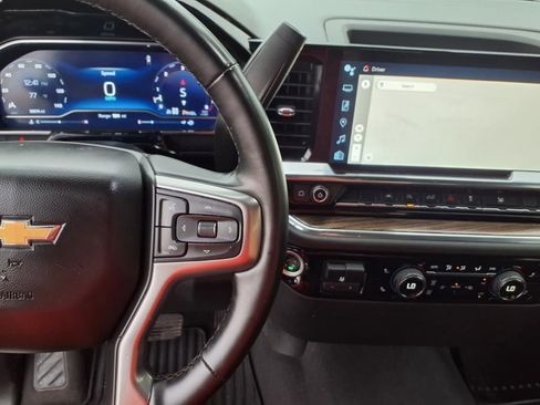 Used 2025 Chevrolet Silverado 1500 LT image 11