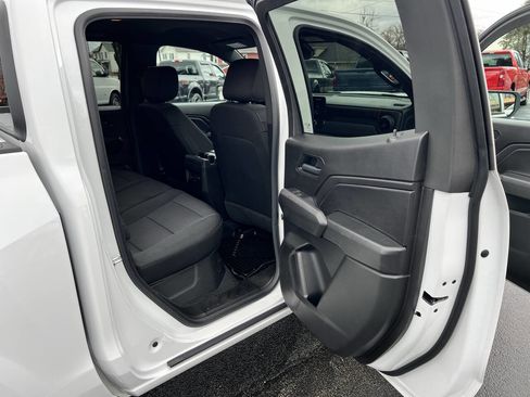 Used 2025 Chevrolet Colorado W/T w/ WT Convenience Package II image 25