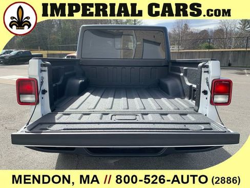 New 2025 Jeep Gladiator Sport image 13