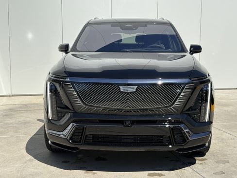 New 2026 Cadillac Vistiq Platinum image 3